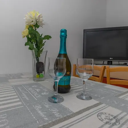 Zlatica Apartament *
